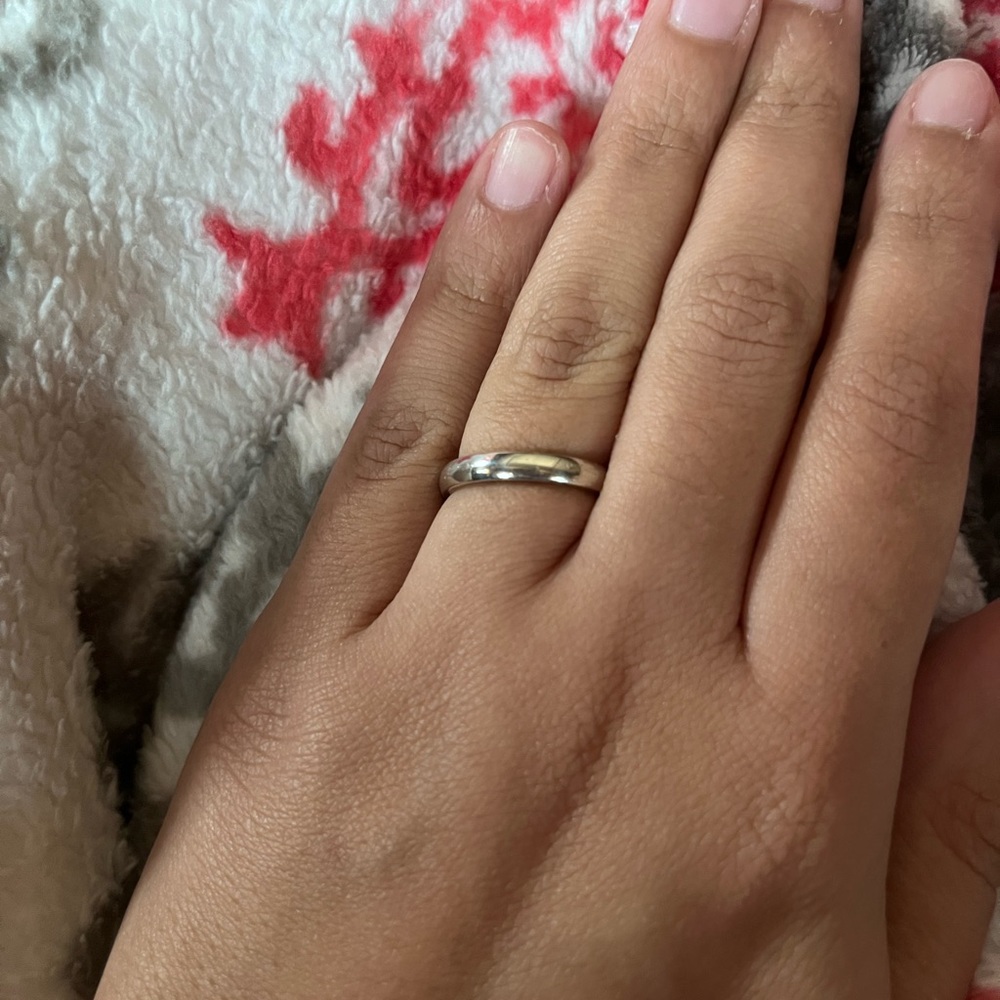 James Avery women’s wedding band. Size 7